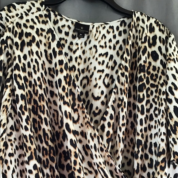 Animal print top NWT - Picture 3 of 7